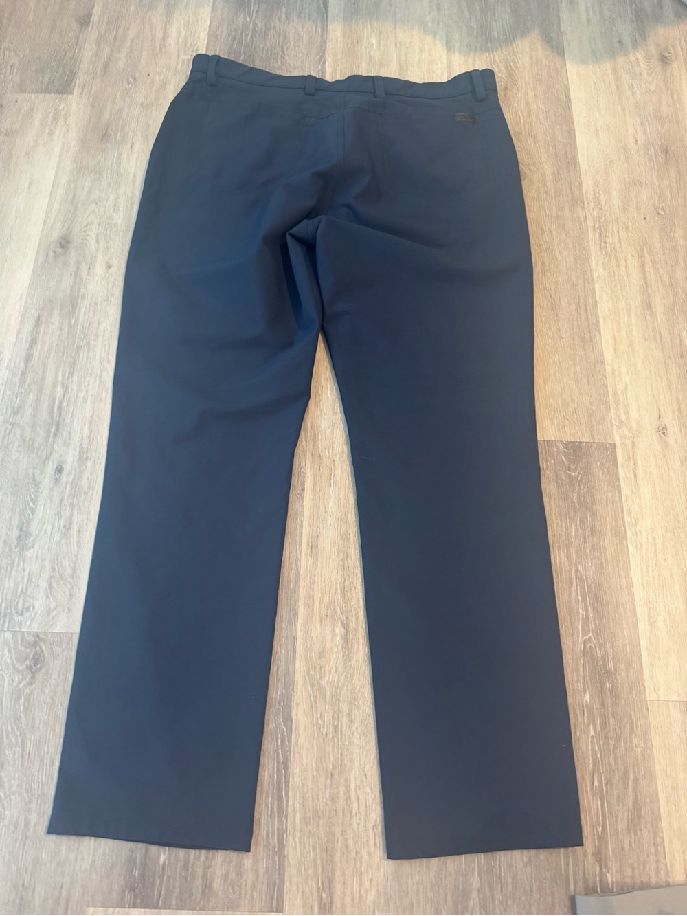 34” x30” 2 pairs of Greg Norman athlesure pants - Picture 6 of 13